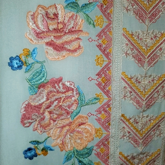 Andrée, white embroidery top, small - Picture 2 of 7